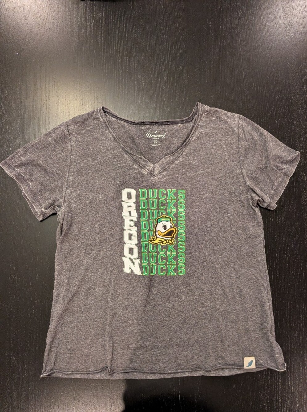 League Unwind Relaxed Lifestyle V-Neck Tee in Heather Charcoal - Picture 2 of 10